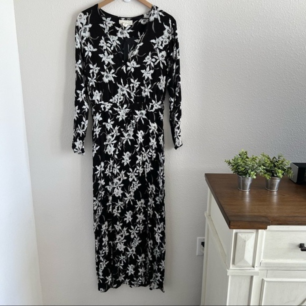 Lost in Lunar maxi dress size 4